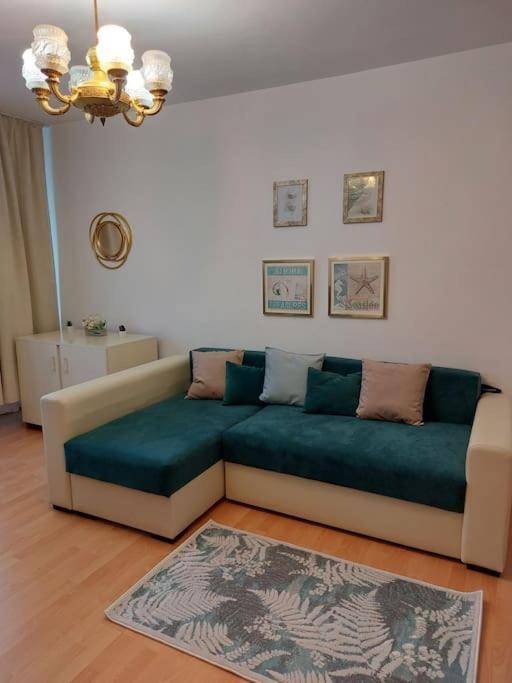 Garsoniera Centrala Renovata Bukarest Kültér fotó